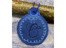 Stickdatei - ITH Anhänger Schleifchen Monogram C